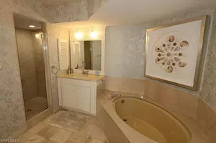 4251 Gulf Shore Blvd N, Naples, FL 34103 - Photo 16