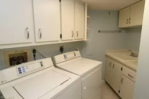 4251 Gulf Shore Blvd N, Naples, FL 34103 - Photo 22