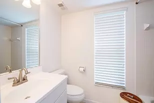 865 New Waterford Dr, Naples, FL 34104 - Photo 8