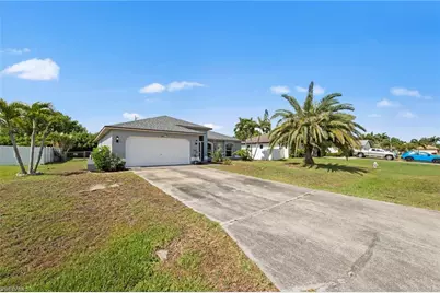 618 SE 15th Ter, Cape Coral, FL 33990 - Photo 32