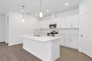 19228 Gentry Pl, Estero, FL 33928 - Photo 10