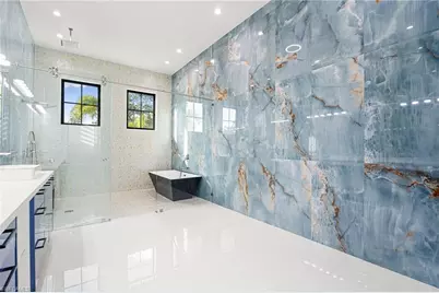 10 Caribbean Rd, Naples, FL 34108 - Photo 26
