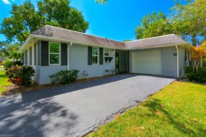 225 Georgetown Blvd, Naples, FL 34112 - Photo 6