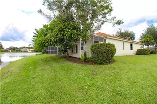 3927 Aurora Ct, Naples, FL 34116 - Photo 32