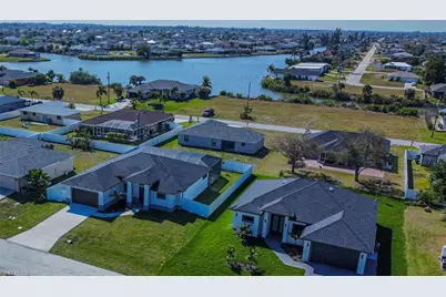 836 NE 6th Pl, Cape Coral, FL 33909 - Photo 48
