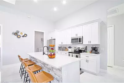 836 NE 6th Pl, Cape Coral, FL 33909 - Photo 22