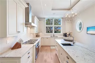 42 6th St S, Naples, FL 34102 - Photo 28
