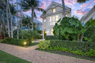 42 6th St S, Naples, FL 34102 - Photo 2