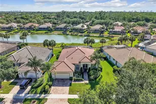 10323 Wishing Stone Ct, Bonita Springs, FL 34135 - Photo 2