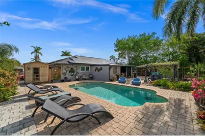 38 Willoughby Dr, Naples, FL 34110 - Photo 16