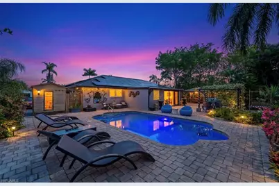 38 Willoughby Dr, Naples, FL 34110 - Photo 2