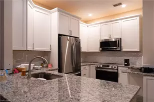 15449 Bellamar Cir, Fort Myers, FL 33908 - Photo 12