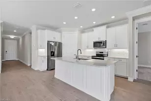 28028 Sanibel Sands St, Bonita Springs, FL 34135 - Photo 4