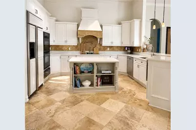 2056 Mission Dr, Naples, FL 34109 - Photo 8