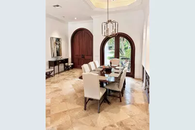 2056 Mission Dr, Naples, FL 34109 - Photo 2