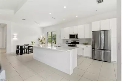4715 Kensington Cir, Naples, FL 34119 - Photo 6