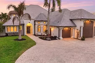 14871 Laguna Dr, Fort Myers, FL 33908 - Photo 2