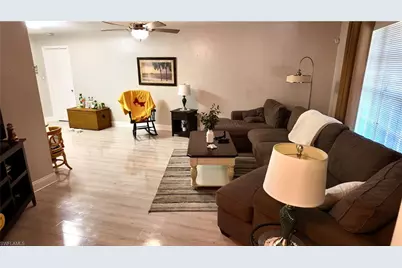 541 Landmark Dr, Naples, FL 34112 - Photo 2