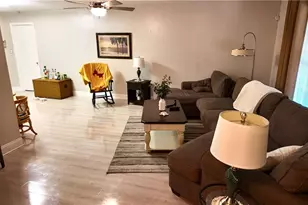 541 Landmark Dr, Naples, FL 34112 - Photo 2