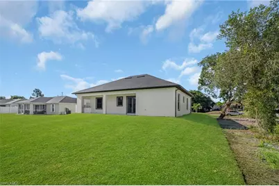2506 51st St SW, Lehigh Acres, FL 33976 - Photo 40