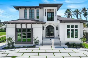 1690 Chesapeake Ave, Naples, FL 34102 - Photo 2