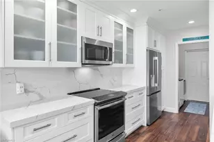 370 Stella Maris Dr N, Naples, FL 34114 - Photo 8