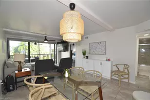 271 Southbay Dr, Naples, FL 34108 - Photo 8