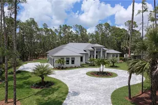 5025 Boxwood Way, Naples, FL 34116 - Photo 2