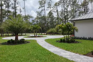 5025 Boxwood Way, Naples, FL 34116 - Photo 6