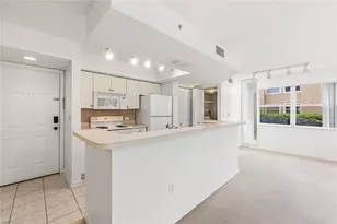 8920 Colonnades Ct E, Bonita Springs, FL 34135 - Photo 4