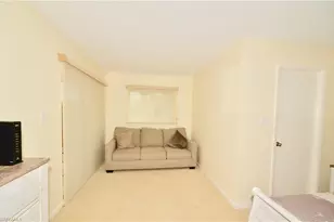 555 Park Shore Dr, Naples, FL 34103 - Photo 14