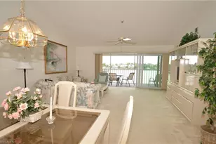 10682 Gulf Shore Dr, Naples, FL 34108 - Photo 4