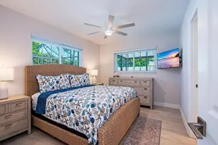 1195 14th Ave N, Naples, FL 34102 - Photo 12