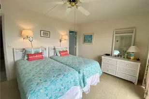 10851 Gulf Shore Dr, Naples, FL 34108 - Photo 14