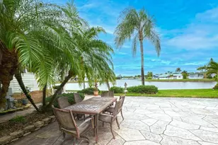 3063 Waterview Point, Naples, FL 34120 - Photo 4