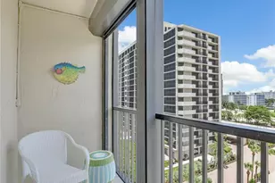 10851 Gulf Shore Dr, Naples, FL 34108 - Photo 22