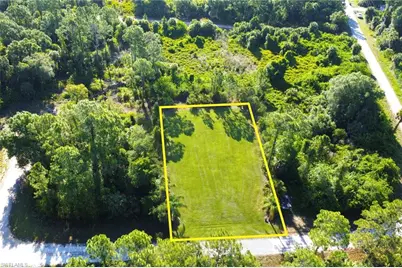 129 Auburn Ave S, Lehigh Acres, FL 33974 - Photo 2