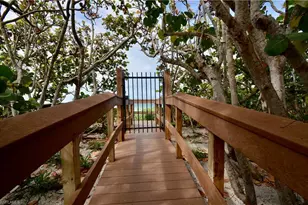 10851 Gulf Shore Dr, Naples, FL 34108 - Photo 30