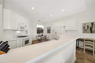 3141 Aviamar Cir, Naples, FL 34114 - Photo 8