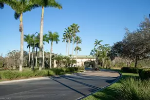 3977 Bishopwood Ct E, Naples, FL 34114 - Photo 38