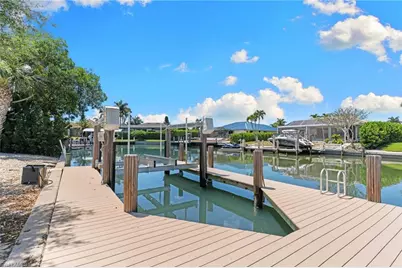 324 Waterleaf Ct, Marco Island, FL 34145 - Photo 2