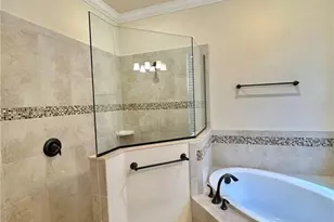 28518 Westmeath Ct, Bonita Springs, FL 34135 - Photo 10