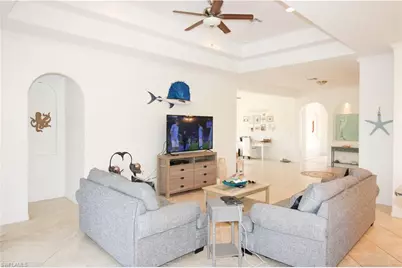 4388 Pomarine Ct, Naples, FL 34119 - Photo 12