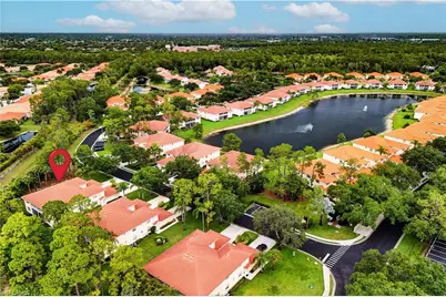 509 Robin Hood Cir #202, Naples, FL 34104 - Photo 4