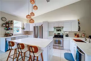 509 Robin Hood Cir, Naples, FL 34104 - Photo 2
