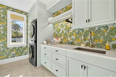 111 Caribbean Rd, Naples, FL 34108 - Photo 40