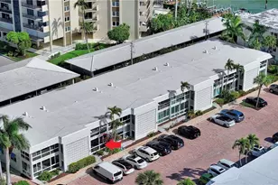 2100 Gulf Shore Blvd N, Naples, FL 34102 - Photo 32
