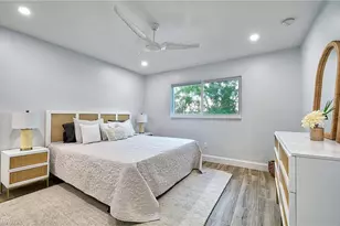 2100 Gulf Shore Blvd N, Naples, FL 34102 - Photo 16