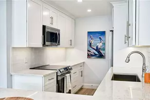 2100 Gulf Shore Blvd N, Naples, FL 34102 - Photo 12
