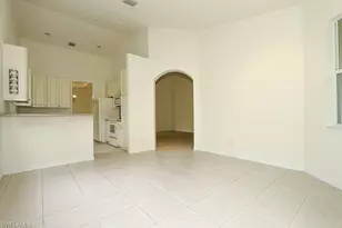 1315 Mariposa Cir, Naples, FL 34105 - Photo 6